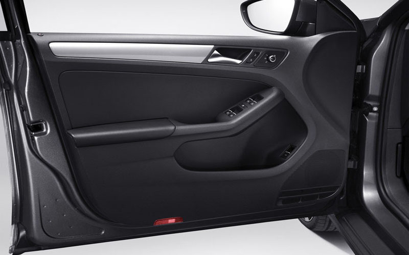 低氣味改性PP材料：汽車門板健康環保新選擇