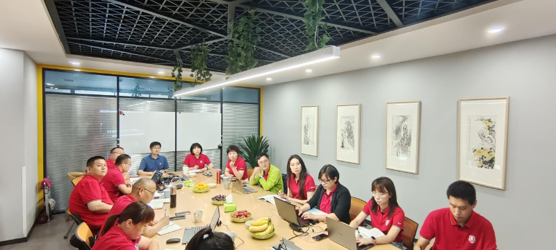 在王東的帶領下，山東牛商匯企業相互走訪學習、幫扶