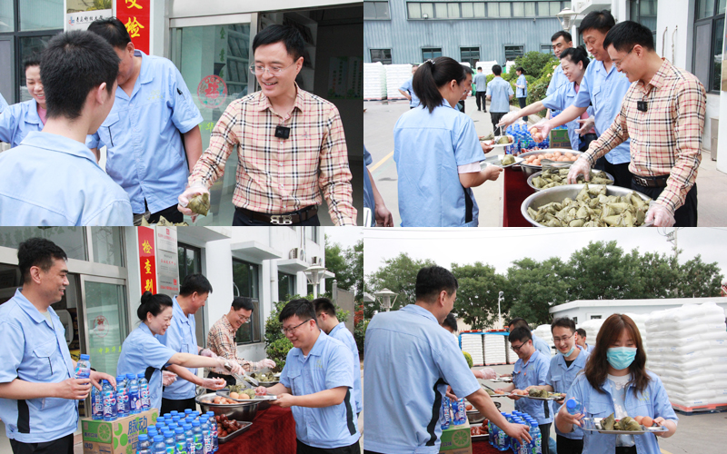 王總帶領愛心小組給大家分發粽子
